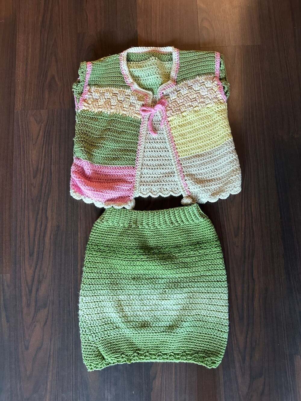 🌸💚Handmade Crochet Multicolor Pastels Cardigan Sweater and skirt set Size Smal